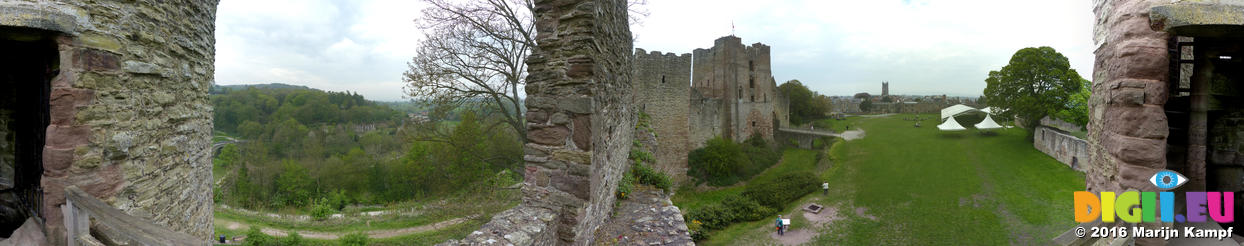 FZ028922-57 Ludlow Castle